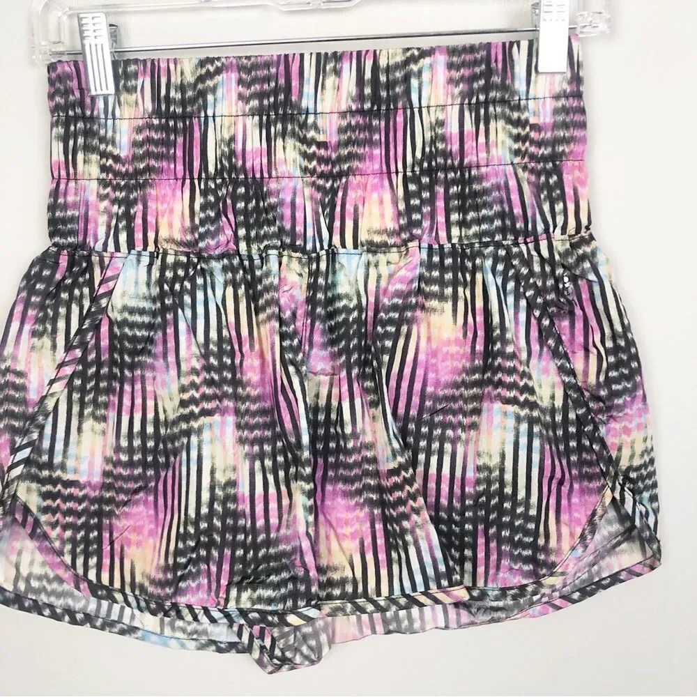 FREE PEOPLE FP MOVEMENT | The Way Home Shorts Euphoria Print Women’s Size Small - Picture 3 of 12